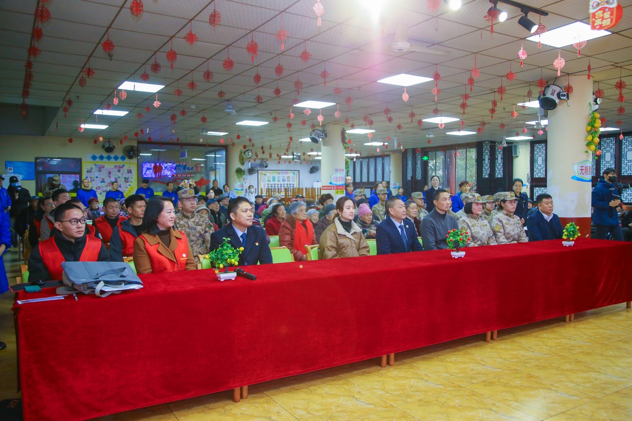 星瑞集团参与承办的“军地联建学雷锋，真情温暖夕阳红——学雷锋纪念日敬老爱老主题活动”在蓉举行(图3)