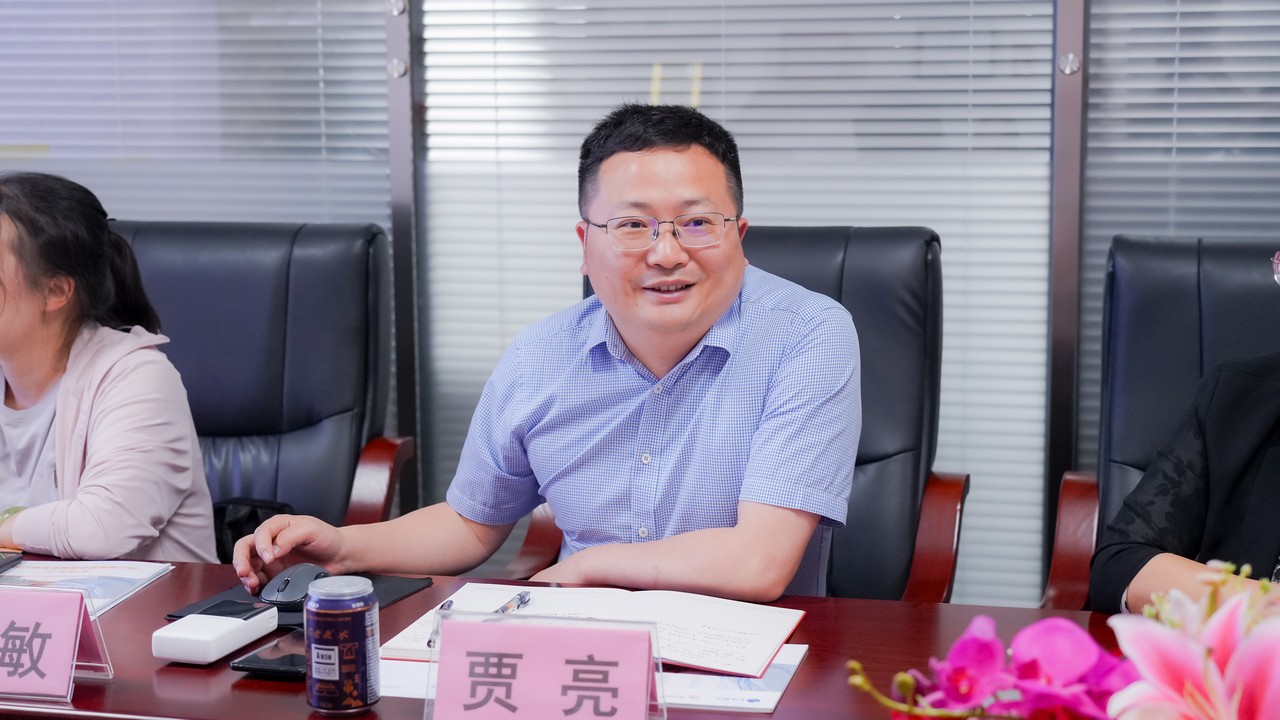重庆市大渡口区跃进村街道党工委书记李瑜一行莅临银河8366cc考察交流(图5)