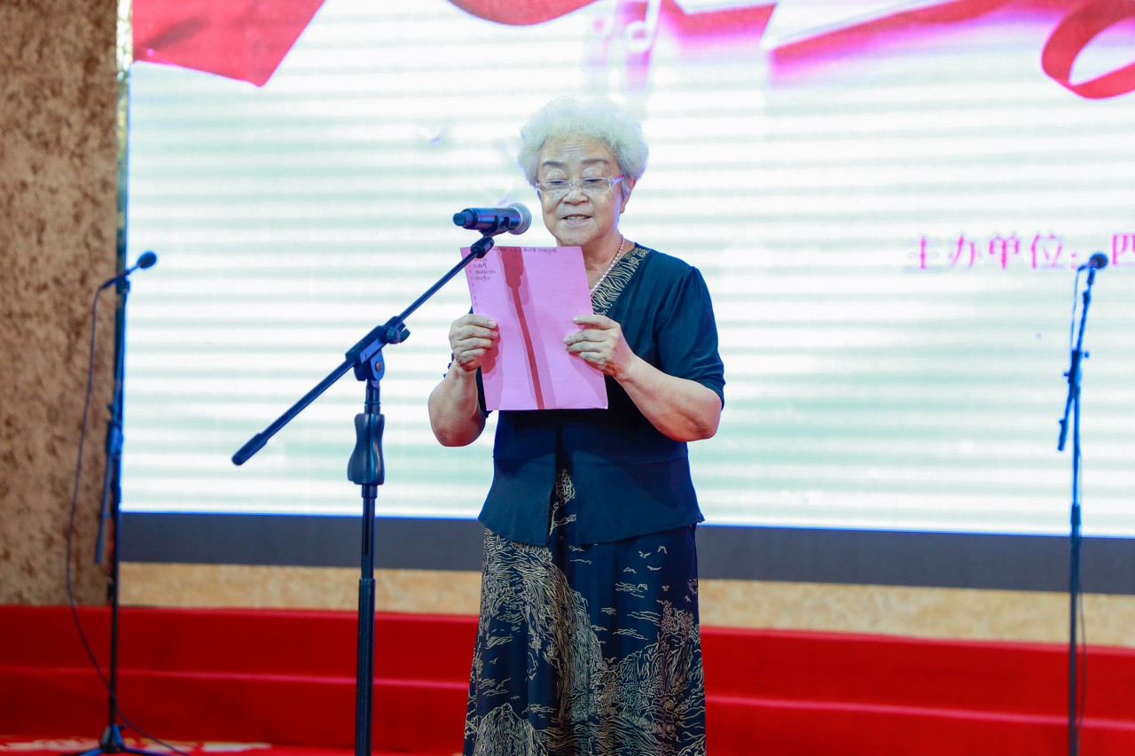 赤心永驻 声颂华章——银河8366cc庆祝中国共产党成立104周年主题歌咏比赛在蓉成功举行(图6)