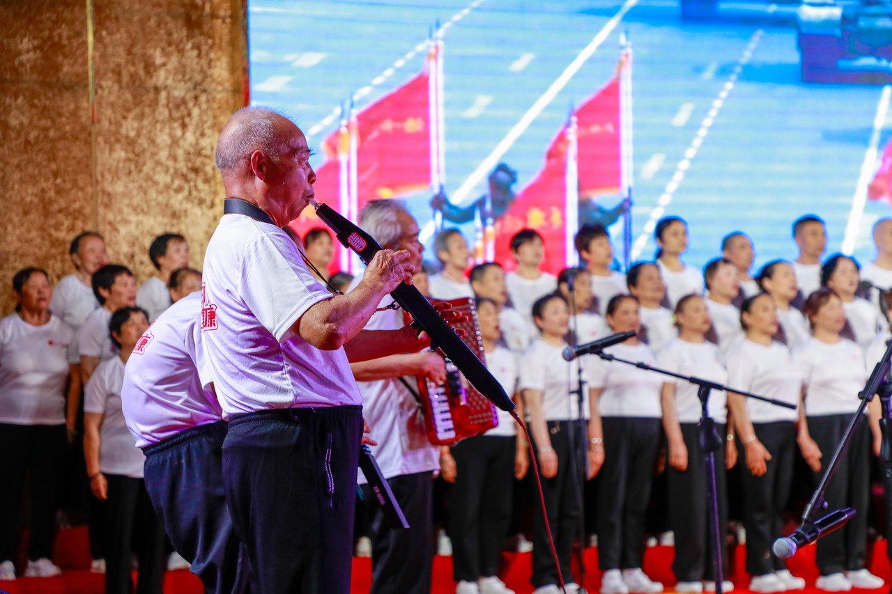 赤心永驻 声颂华章——银河8366cc庆祝中国共产党成立104周年主题歌咏比赛在蓉成功举行(图9)