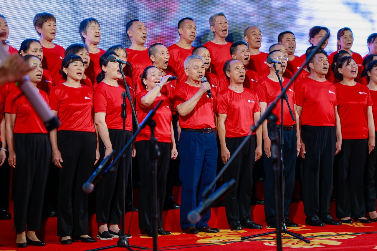 赤心永驻 声颂华章——银河8366cc庆祝中国共产党成立104周年主题歌咏比赛在蓉成功举行(图13)